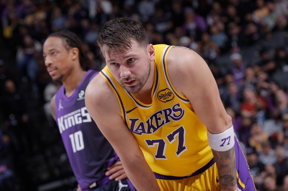 开云网站-NBA-东契奇空砍42分 国王背靠背送湖人3连败