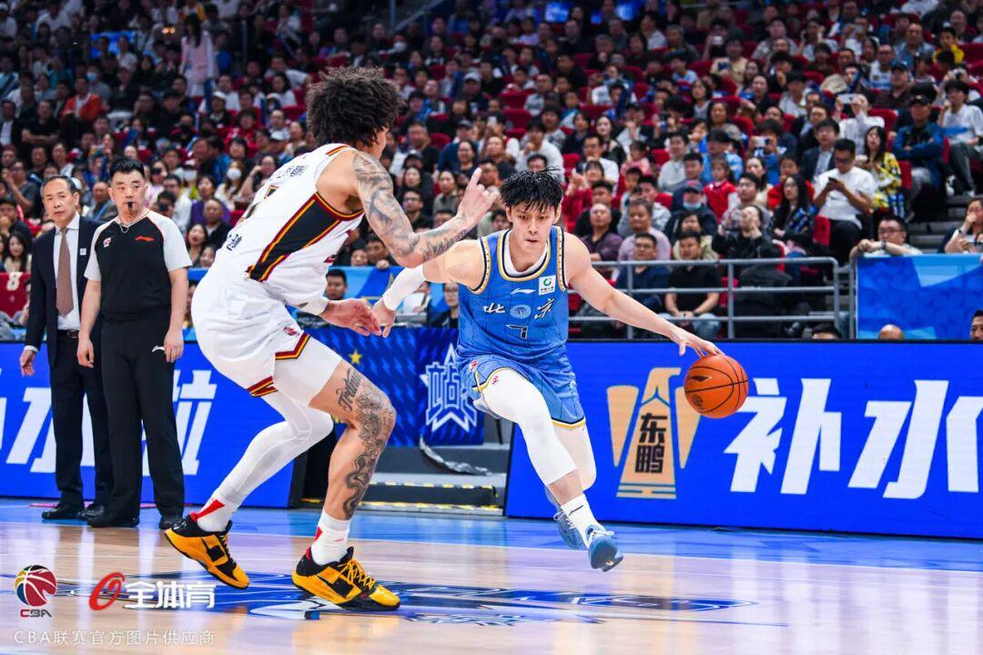 开云注册网址-兄弟们用胜利祝福西哥 首钢挺进季后赛!
